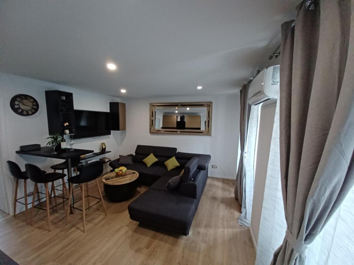 In The Centar Of Rijeka Apartamento Exterior foto