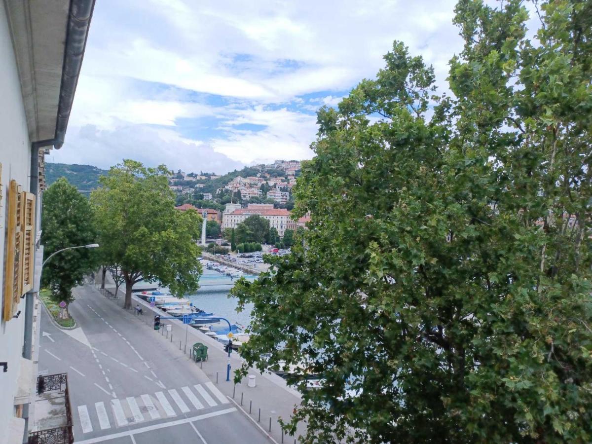 In The Centar Of Rijeka Apartamento Exterior foto