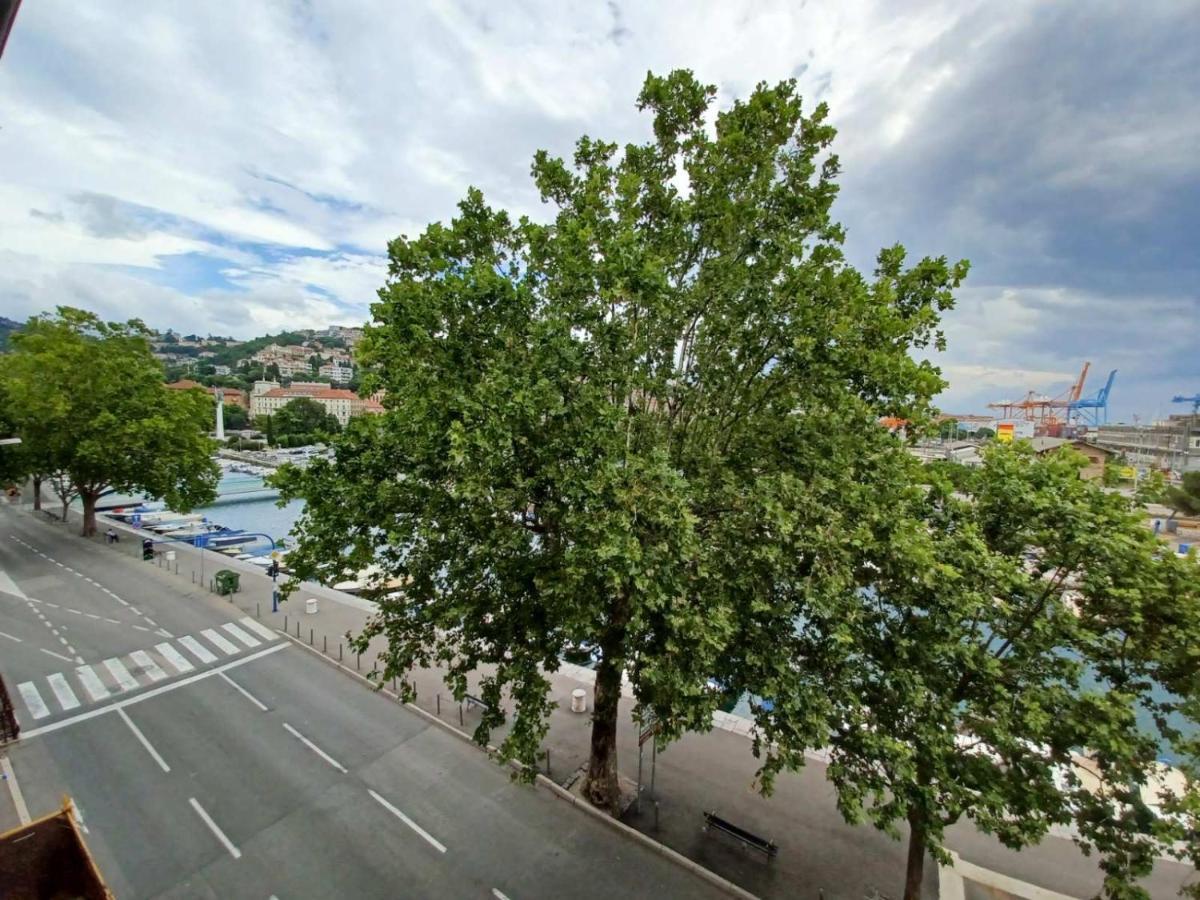 In The Centar Of Rijeka Apartamento Exterior foto